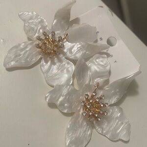 Gold-Center White Floral Drop Earrings